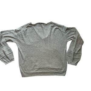 White + Warren V-neck Women’s‎ Cotton Sweater Medium Ivory/Beige Wrist Detail